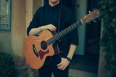 Acoustic-Ash-Solo-Acoustic-Guitarist-Hire-Bristol-and-Somerset-6