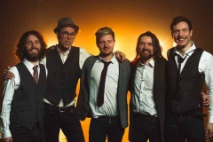 The-Quarters-Mumford-and-Sons-Festival-Style-Band-10